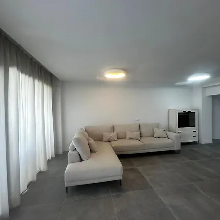 Townhouse With Beautiful Views El Eden La Cala De * 米哈斯